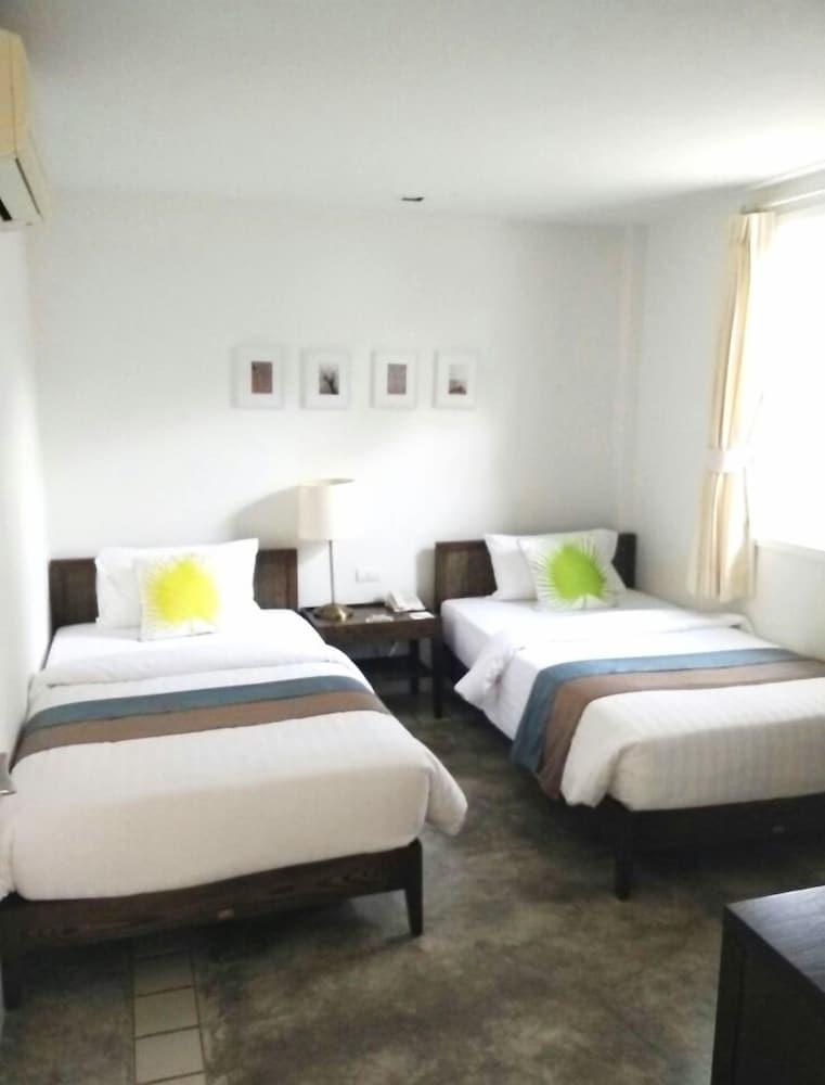 Nishaville Resort Pracsuap Khirikhan Kültér fotó